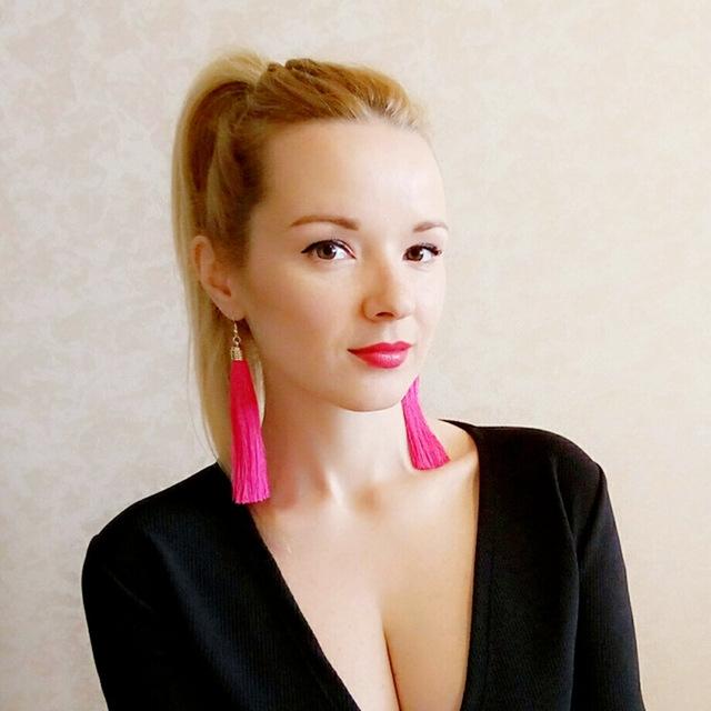Women's Pink Long Tassel Earrings