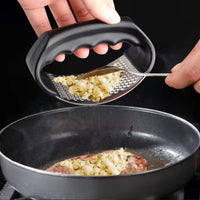 Stainless Steel Garlic Press Crusher Manual Garlic Mincer Chopping Garlic
