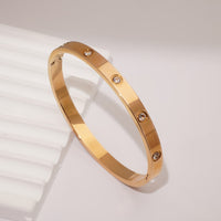 Classic Simple 18k Golden Plated Titanium Steel Bangle with Synthetic Cubic